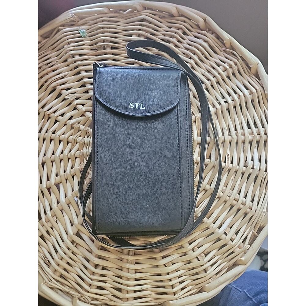 The Original STL Cross Body Clutch Wallet Black Pre Owned Phone Pocket